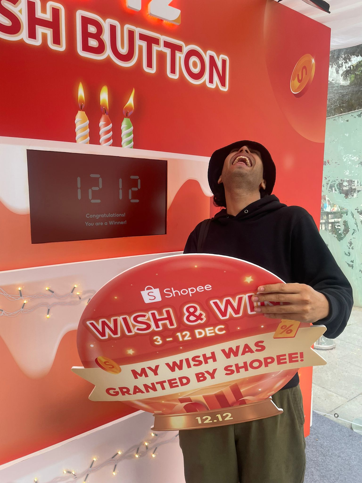 One of the lucky 120 users at the Wish and Win campaign