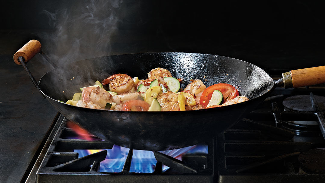 7 Benefits of Cooking with a Carbon Steel Wok