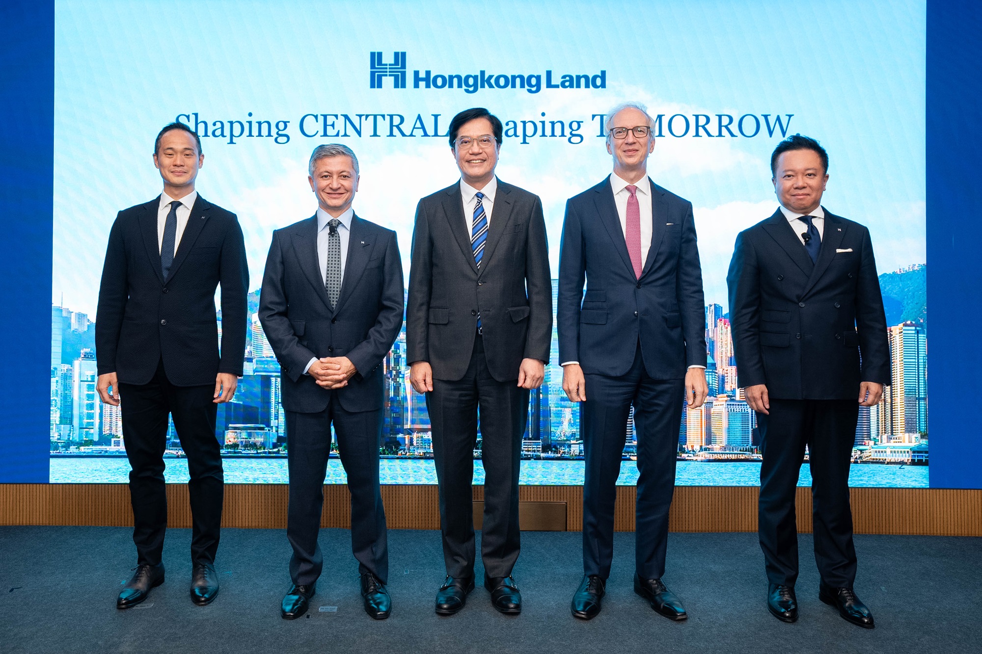 Alexander Li, Chief Retail Officer, Commercial Property, Hong Kong & Macau, Hongkong Land; Michael Smith, Chief Executive, Hongkong Land; The Hon Michael WONG Wai-lun, GBS, JP, Deputy Financial Secretary of the Government of the Hong Kong Special Administrative Region; John Witt, Group Managing Director, Jardine Matheson; and Alvin Kong, Executive Director, Hongkong Land (from left to right) attend the announcement event of Hongkong Land’s strategic investment in LANDMARK and the Central Portfolio. This move aims to reinforce the Group’s leadership in luxury retail, support the global expansion of its esteemed global brand partners and capitalise on the growing demand for luxury goods.