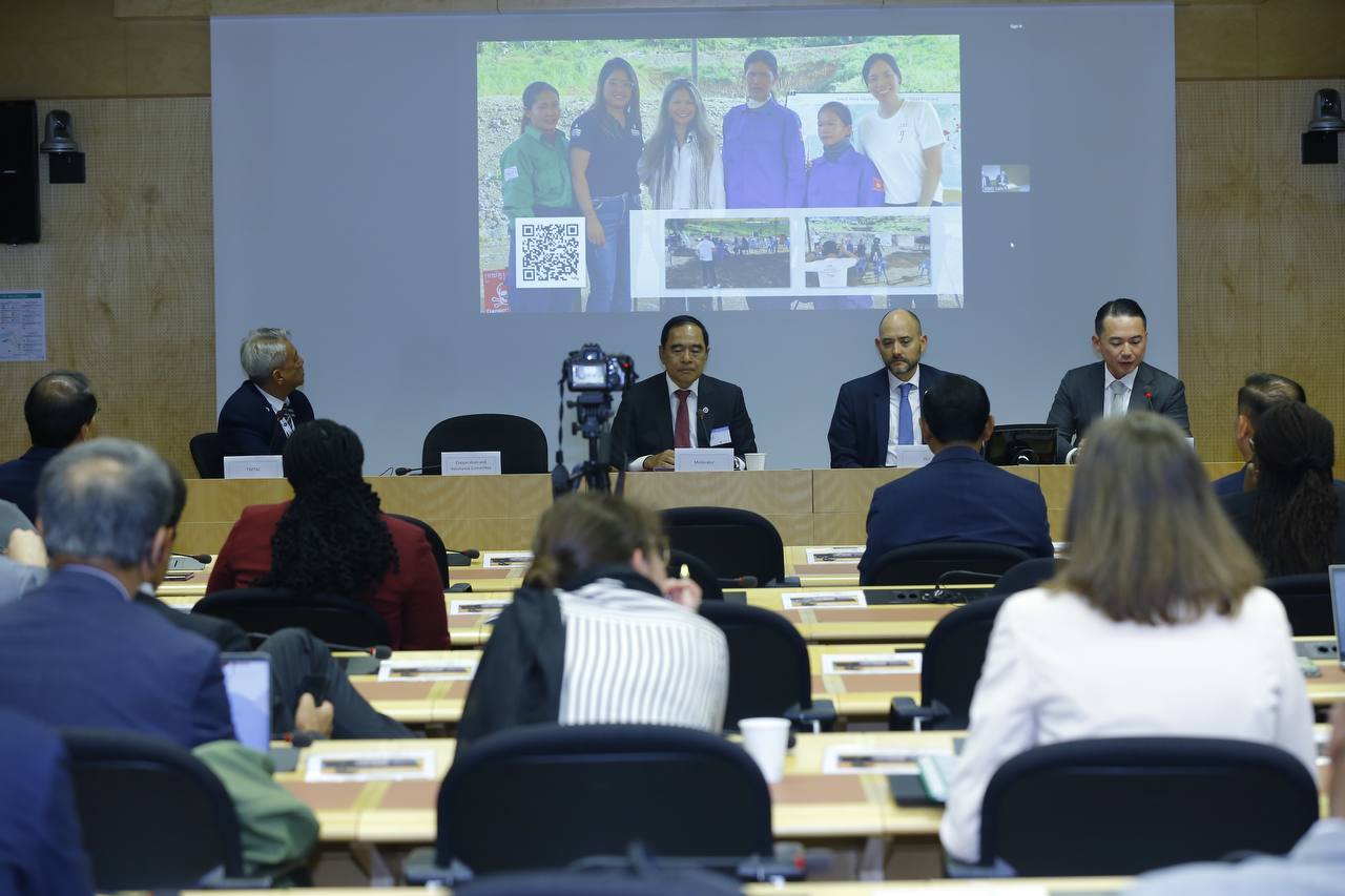 Mr. Gabriel Tan, Chief Communications Officer of Prince Holding Group and Head of Prince Foundation (far right), spoke at the 