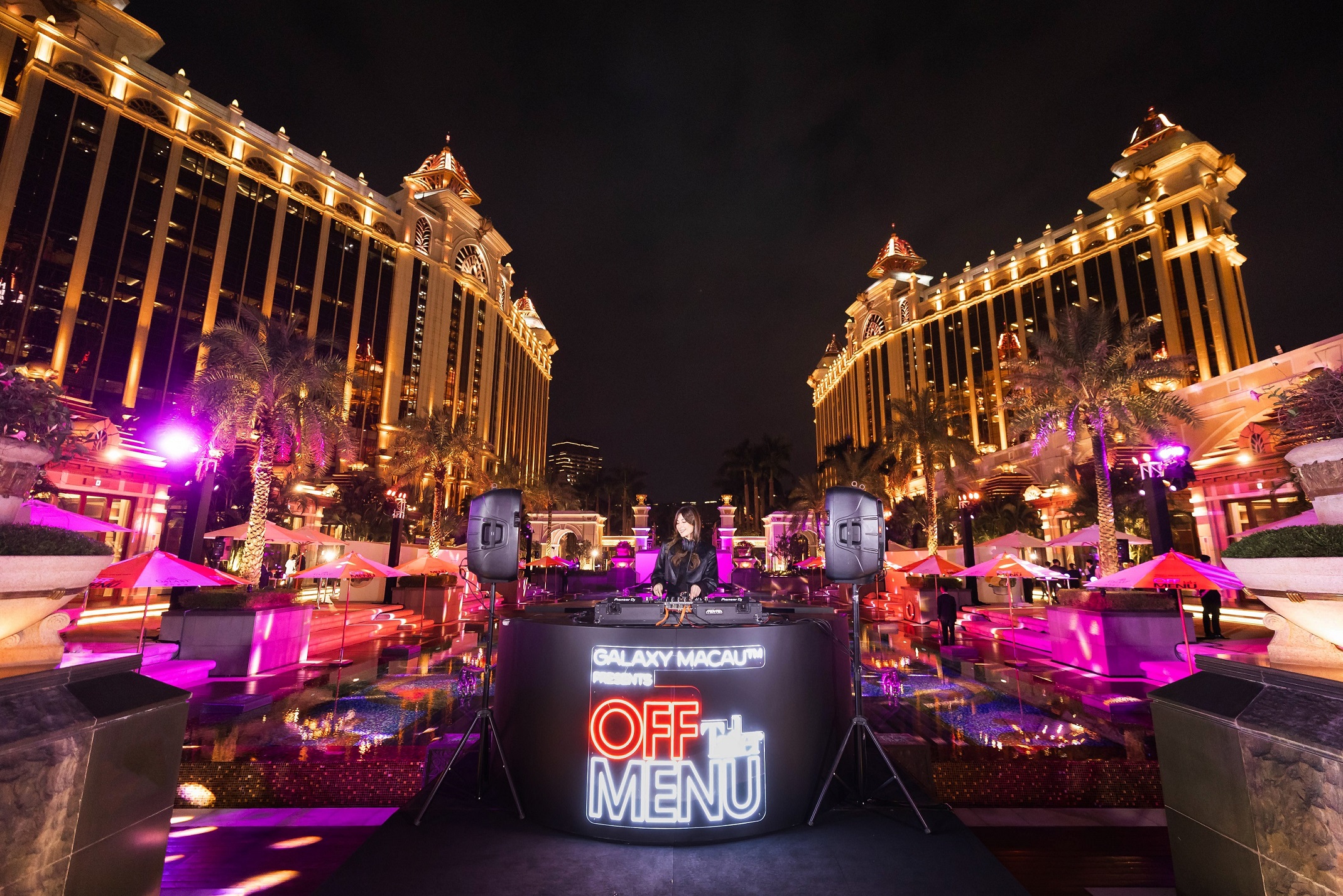 Galaxy Macau™ Presents Tatler Off Menu exuded effortless fun and elegance, with dynamic performances by three trending female DJs.