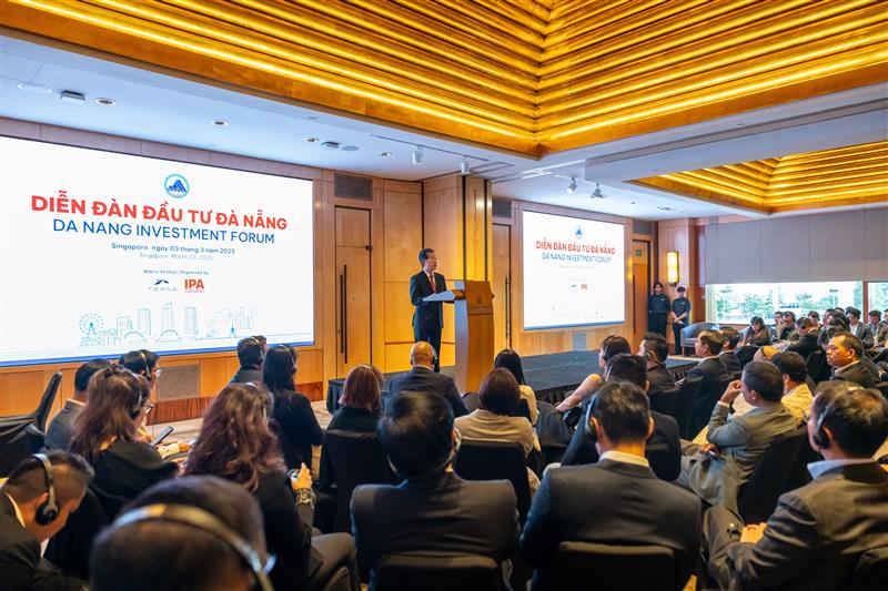 Pictured: H.E. Nguyen Van Quang, Secretary of the Da Nang Municipal Party Committee giving his, Opening Remarks at The Da Nang Investment Forum 2025