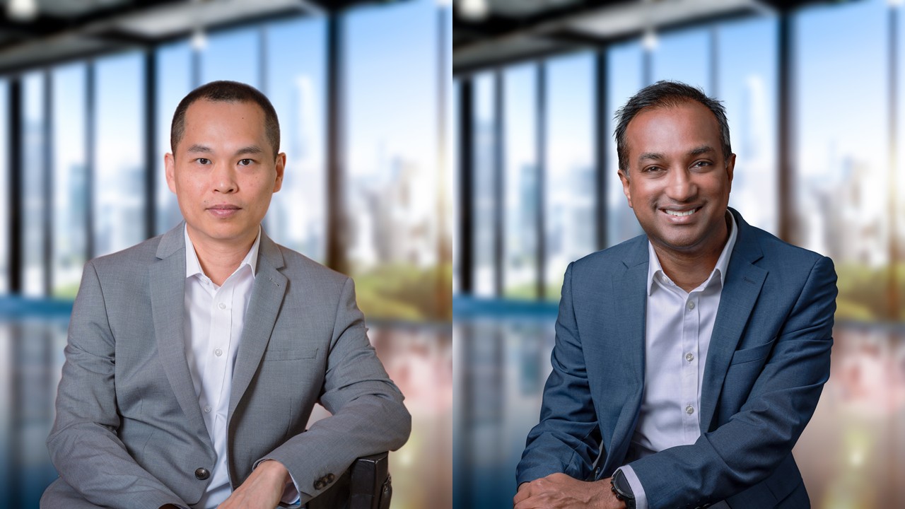 (from left to right) Cliff Tam, Senior Vice President, International Business & Global Data Strategy of HGC; Ravindran Mahalingam, Senior Vice President, International Business & Digital Infrastructure of HGC