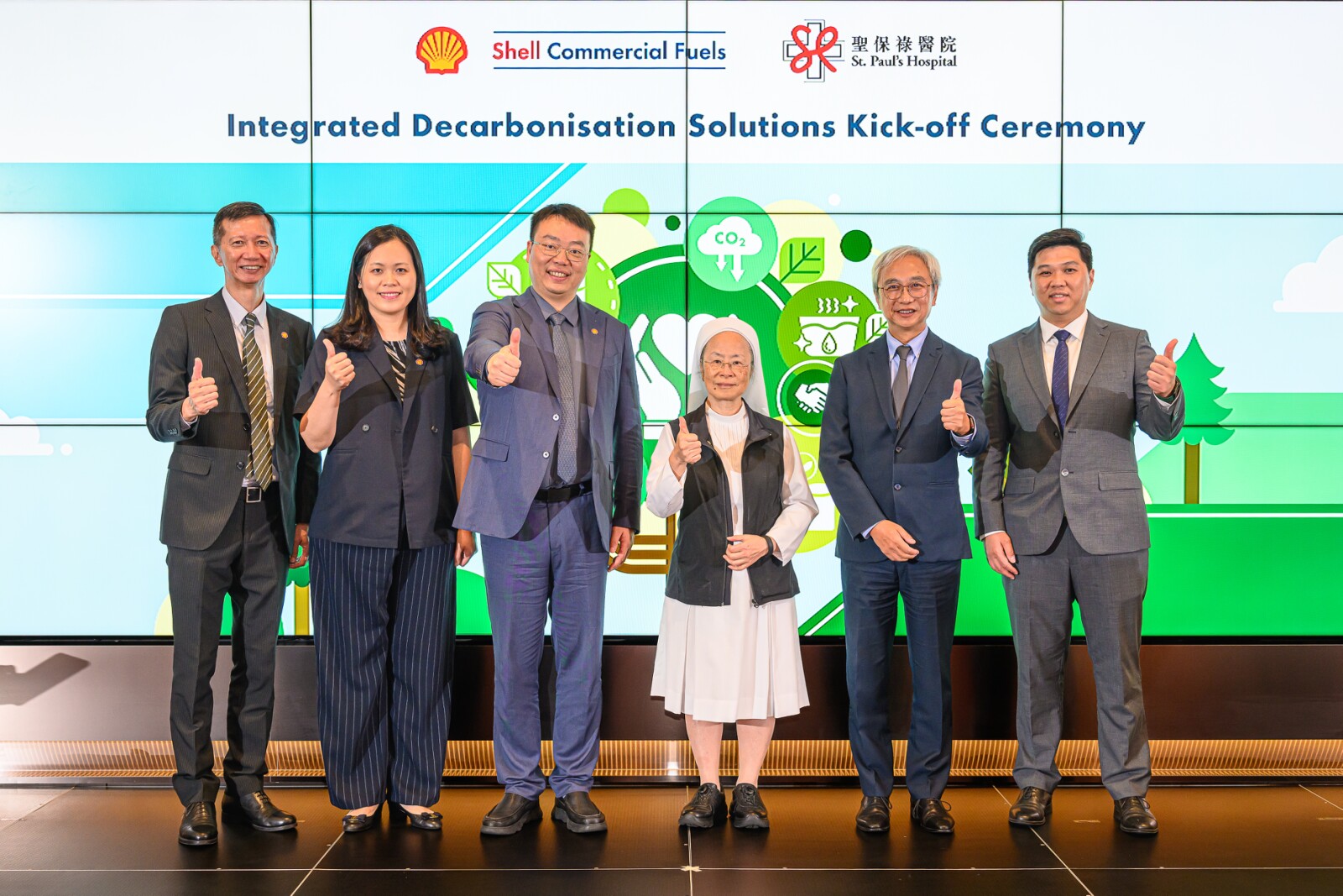 (From left) Mr. Dick Chan, General Manager of Shell Commercial Fuels - Hong Kong and Macau; Ms. Berry Wong, General Manager of Shell Mobility - Hong Kong and Macau; Mr. Hu Chuan, Vice President of Shell Mobility & Convenience – China; Sr. Nancy Cheung, Managing Director of St. Paul